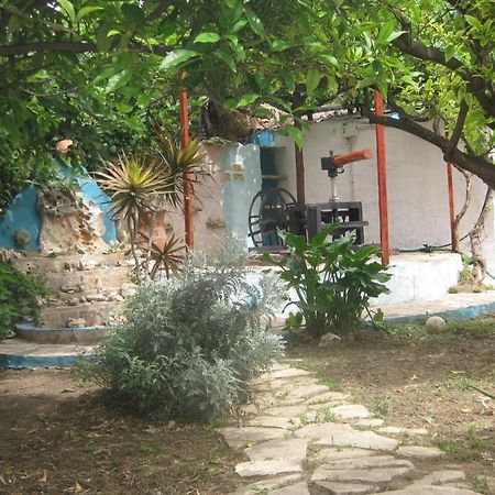 Theodora Aparthotel Makrýgialos Esterno foto